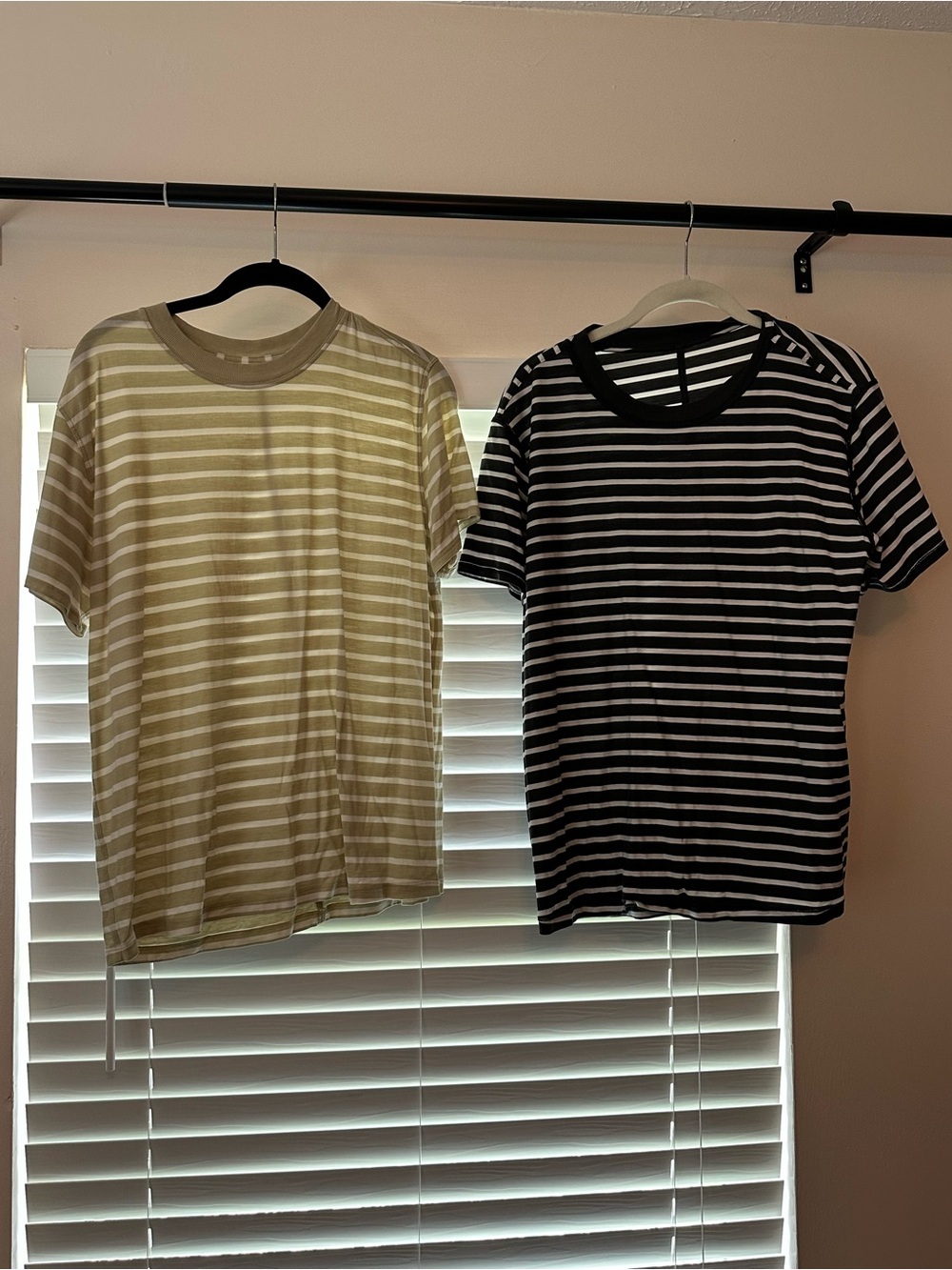Lululemon all yours Striped Crew Neck T-Shirt - Olive/white & black /white